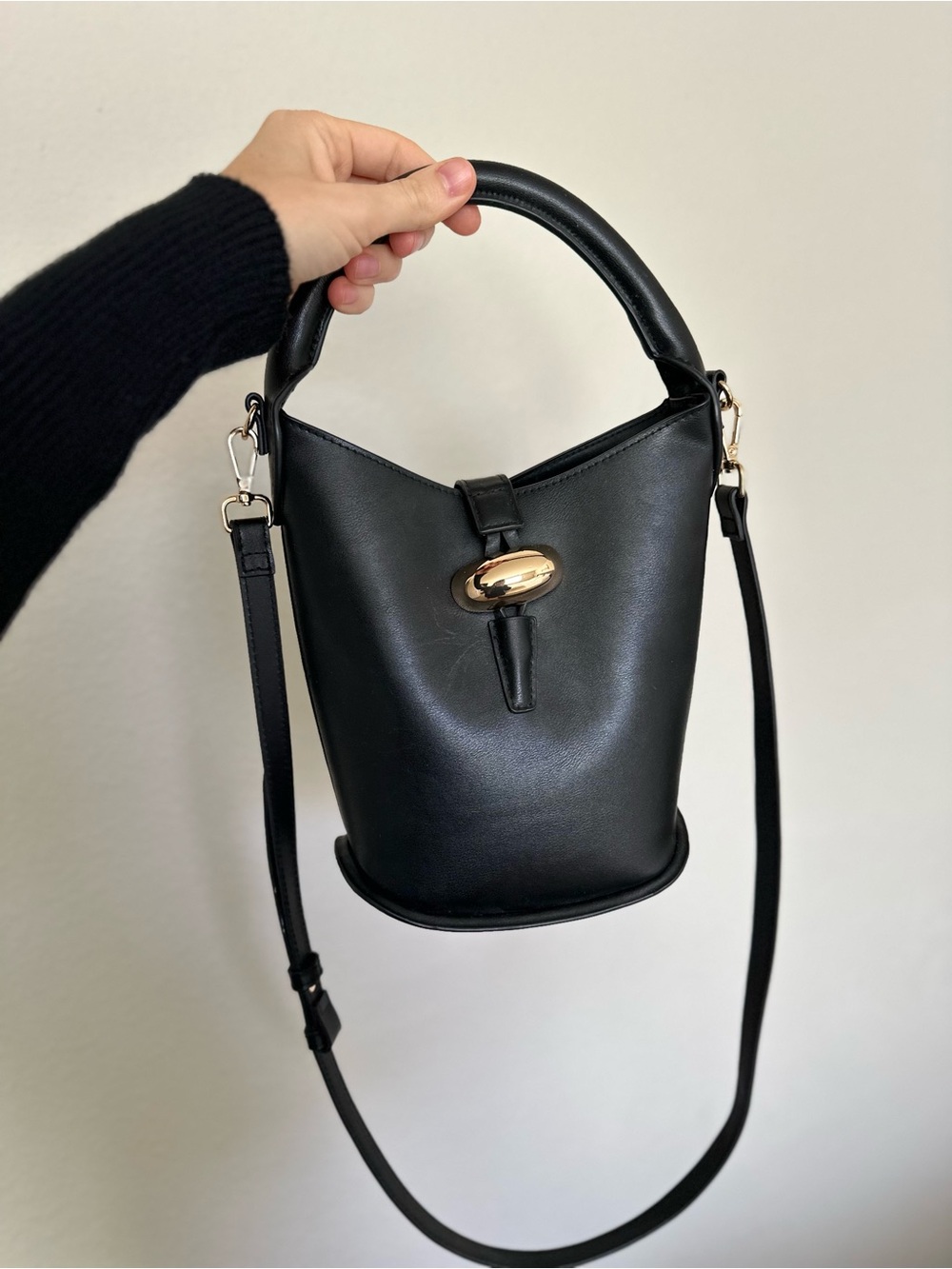 H&M black bucket bag